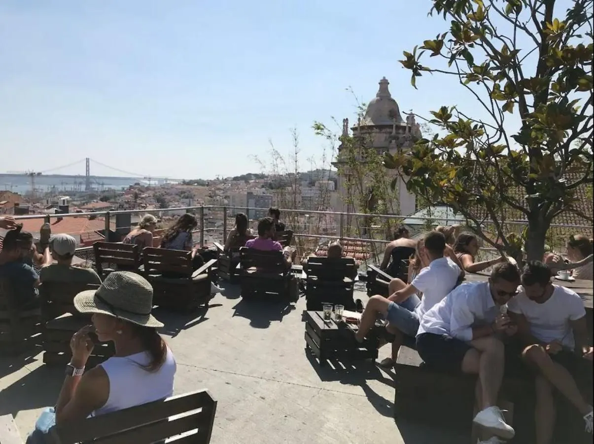 Lisbon House Misericordia Appartamento